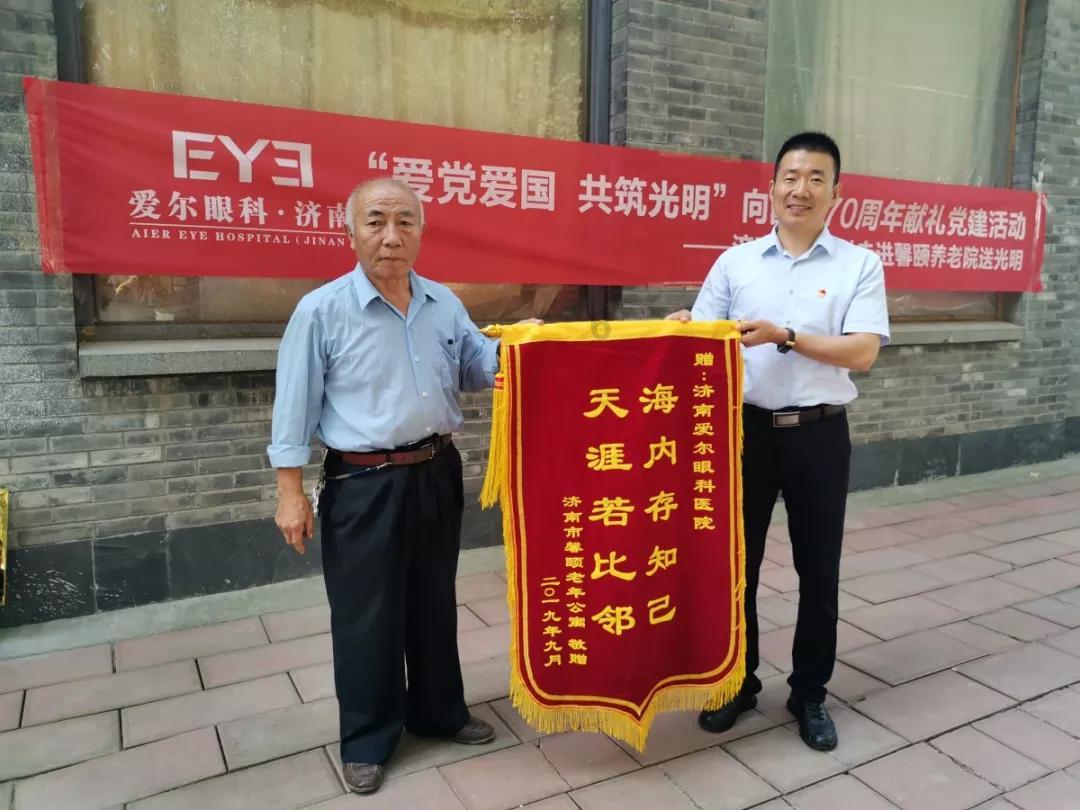 解惑宝库-超200头鲸鱼在澳大利亚搁浅,这到底是怎么回事呢?机智问答