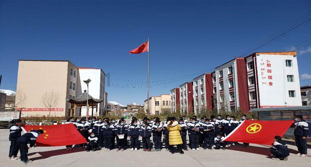 爱因斯坦大脑被小偷切成240块,那个实施盗窃的人,最后下场如何